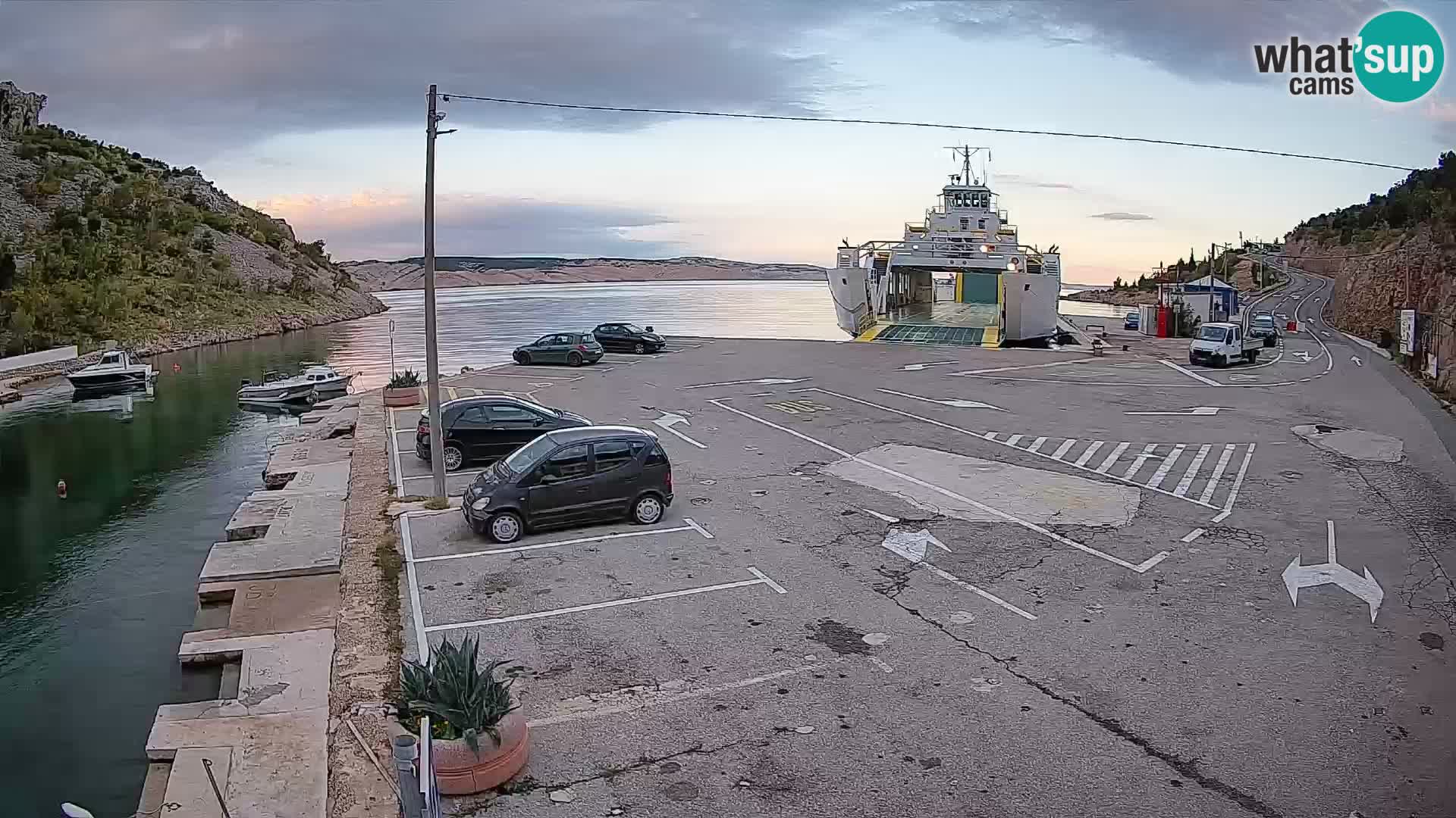 Webcam Prizna ferry port to Pag island