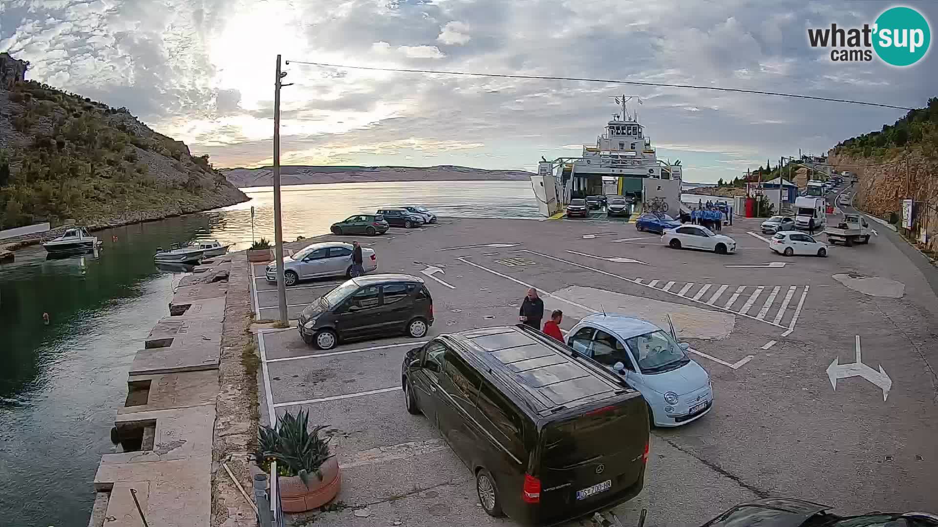 Webcam Prizna ferry port to Pag island
