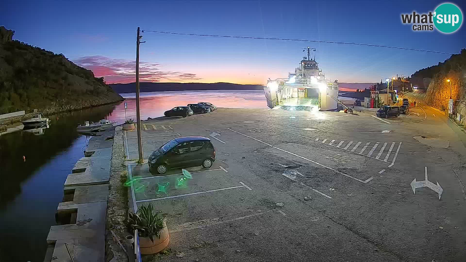Webcam del puerto de ferris de Prizna – hacia la isla de Pag