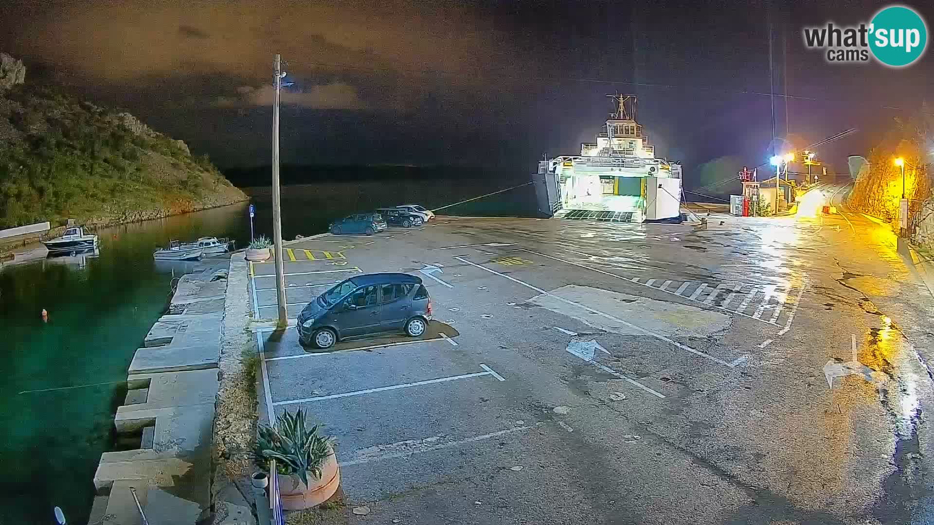 Webcam del puerto de ferris de Prizna – hacia la isla de Pag