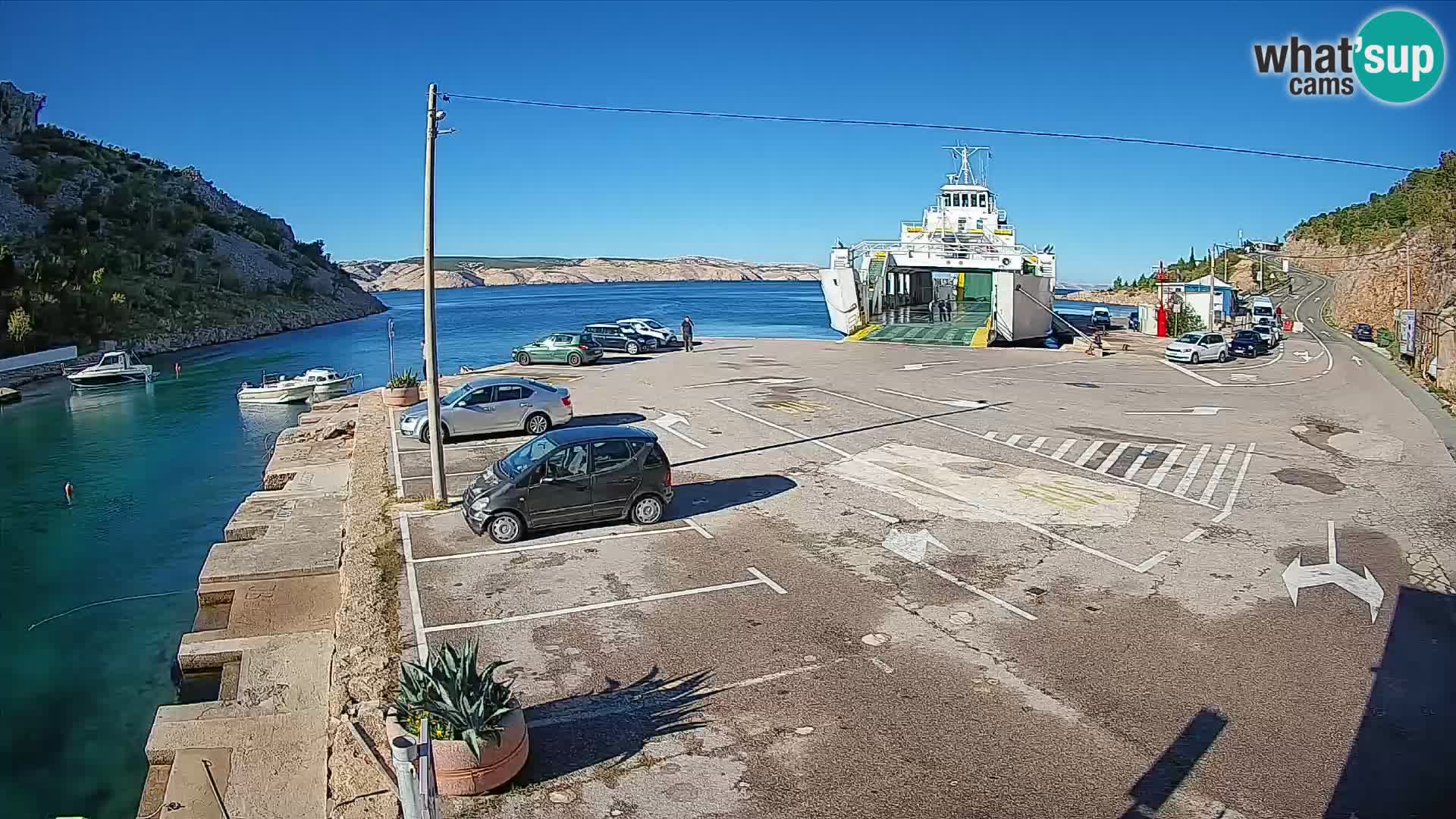 Webcam Prizna ferry port to Pag island