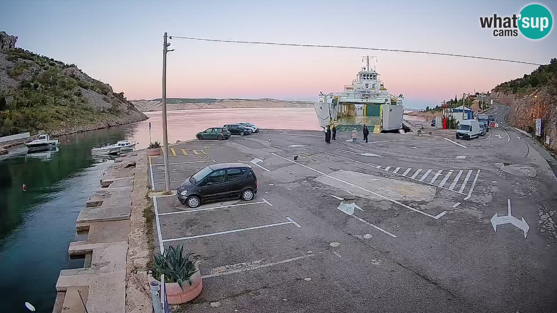 Webcam Prizna ferry port to Pag island