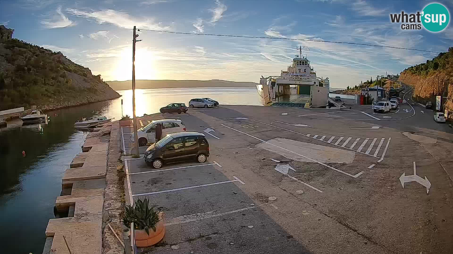 Webcam Prizna ferry port to Pag island