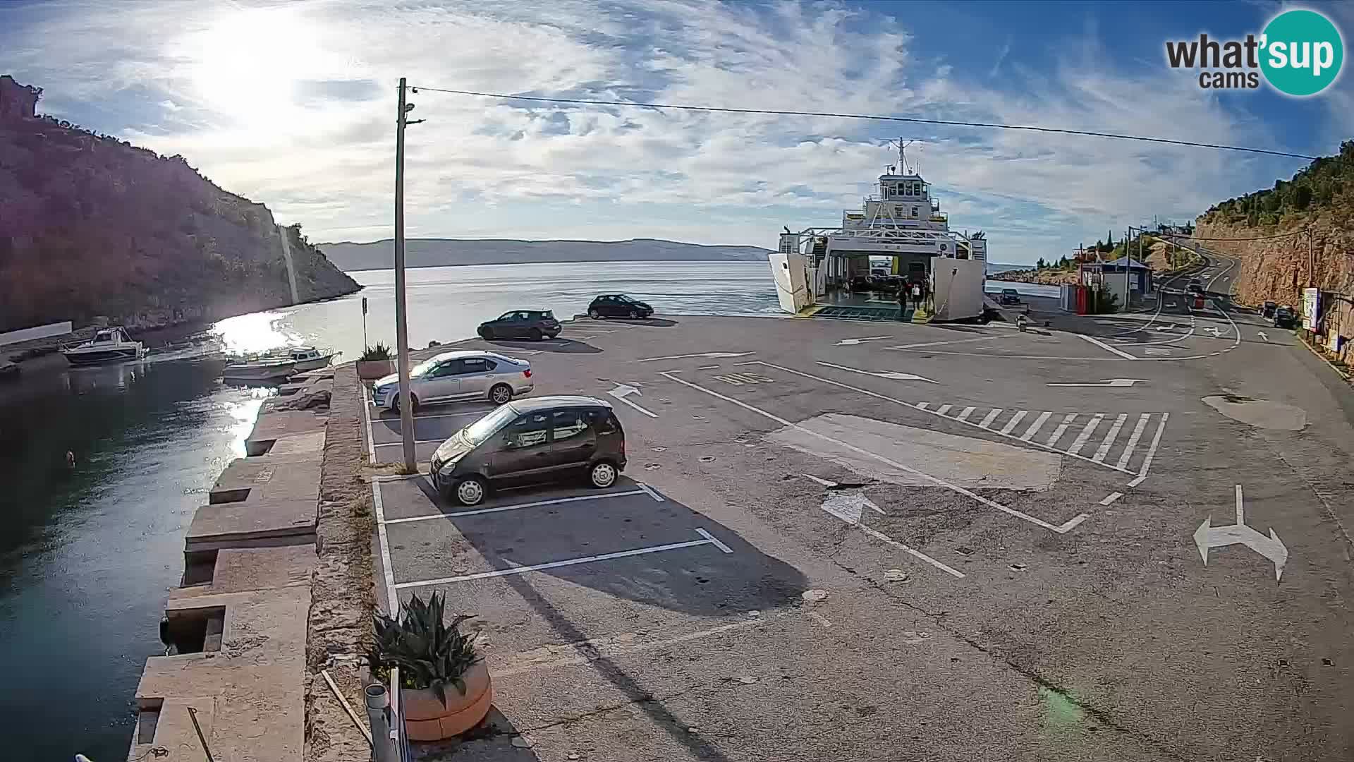 Webcam del puerto de ferris de Prizna – hacia la isla de Pag