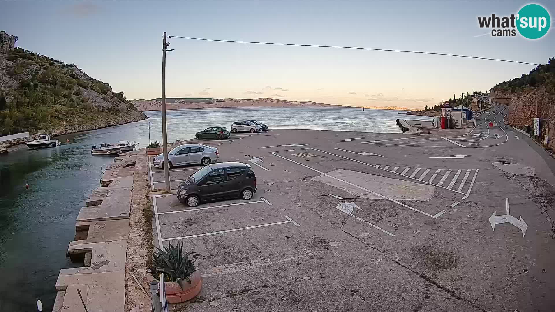 Webcam Prizna ferry port to Pag island