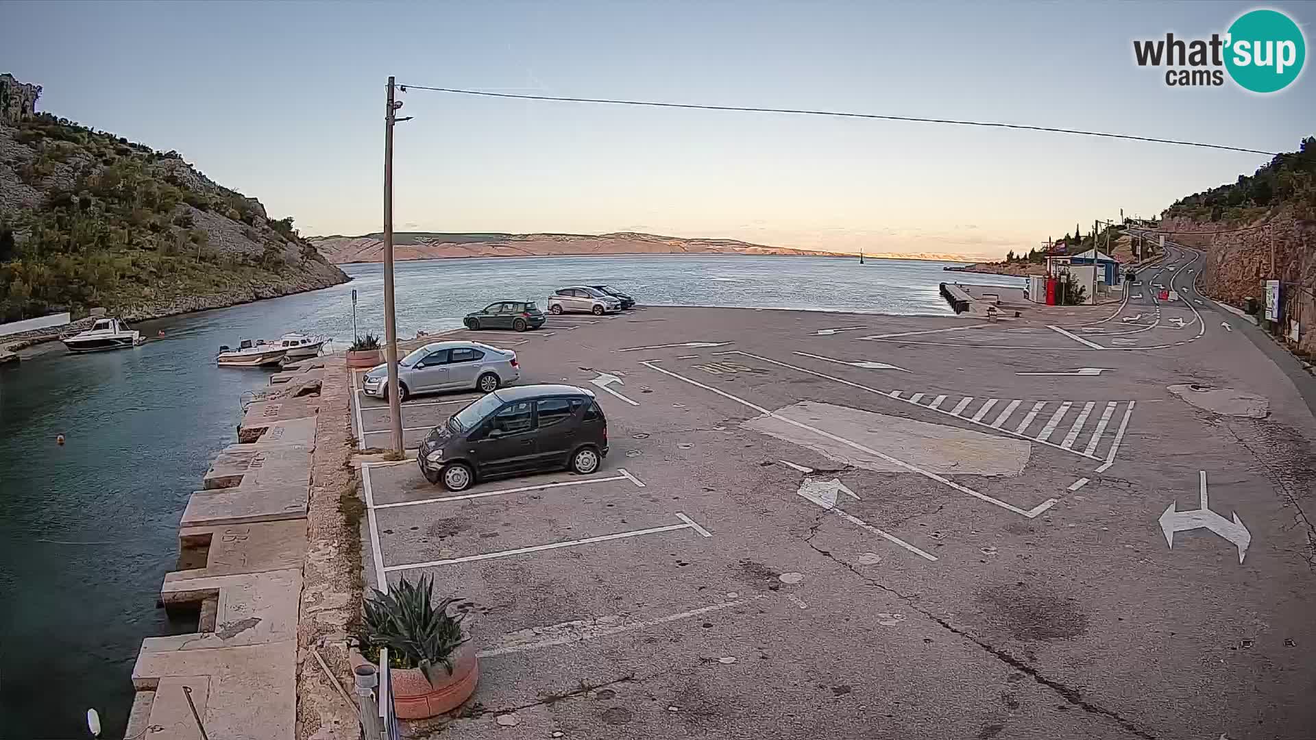 Webcam Prizna ferry port to Pag island