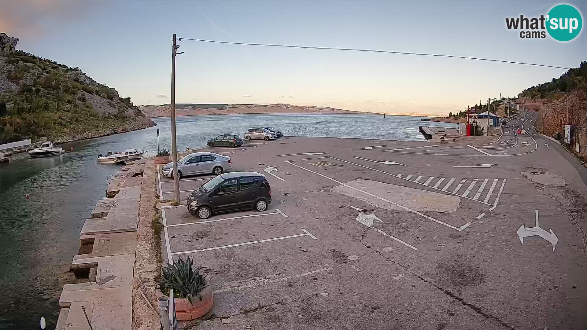 Webcam Prizna ferry port to Pag island