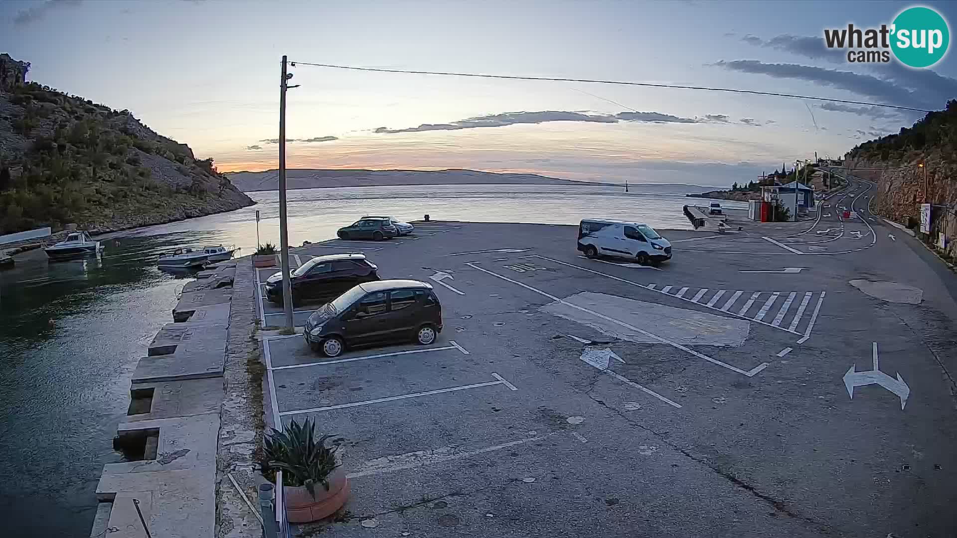 Webcam Prizna ferry port to Pag island