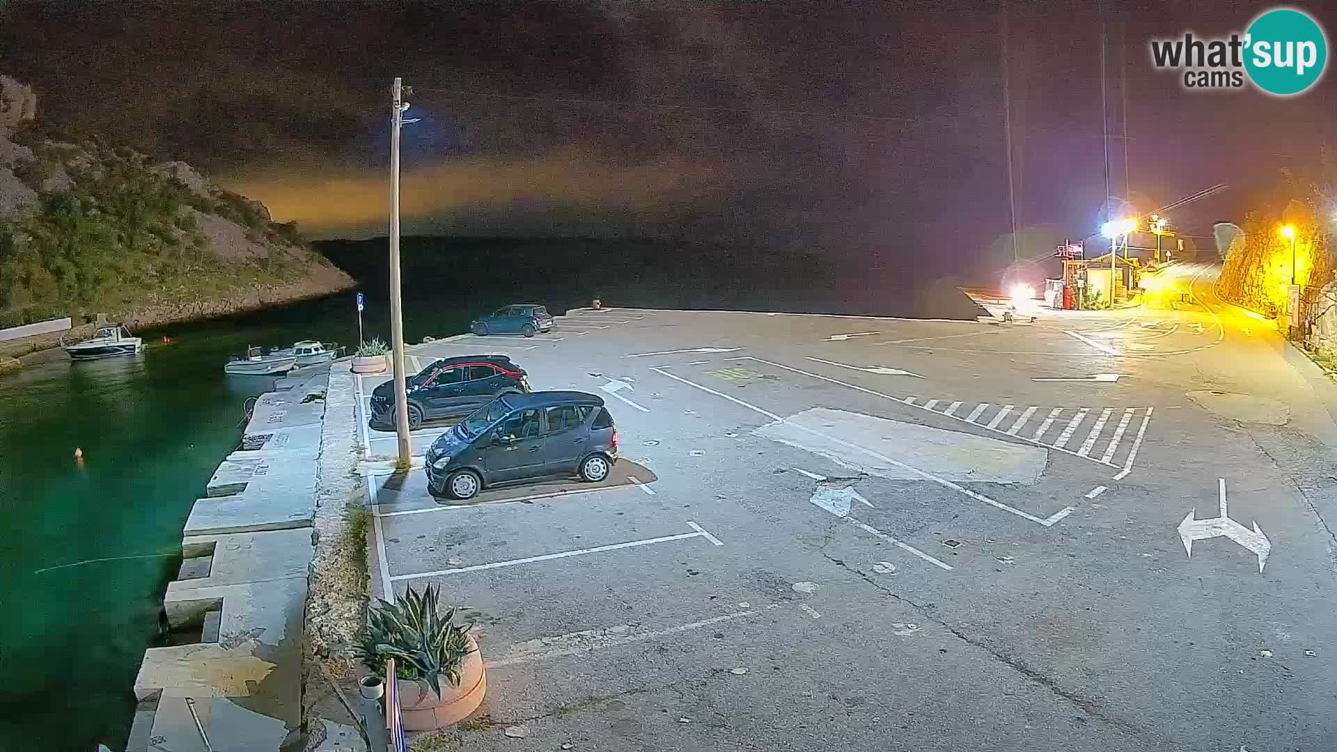 Web kamera trajektna luka Prizna – prema otoku Pag