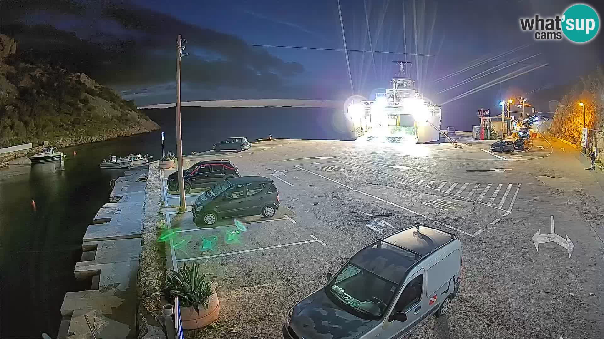 Webcam del puerto de ferris de Prizna – hacia la isla de Pag