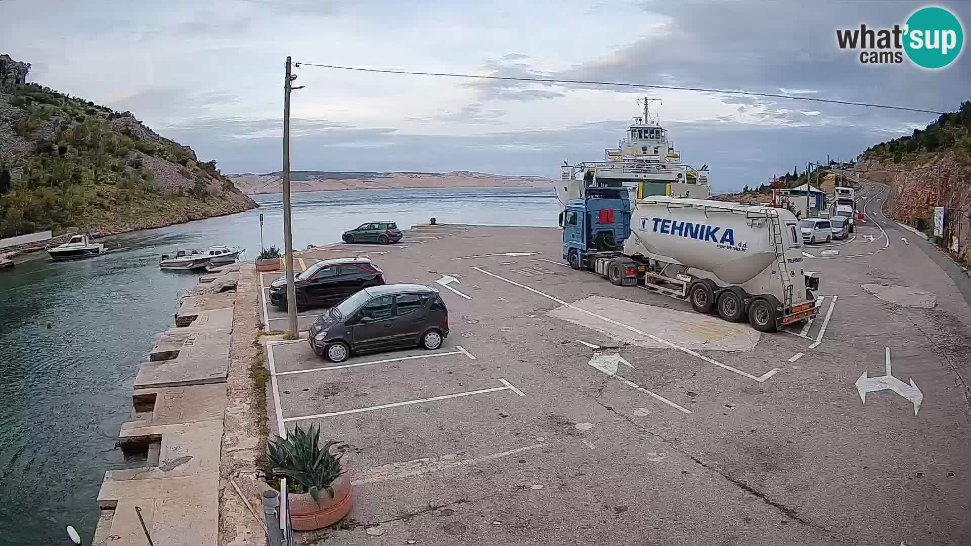 Webcam Prizna ferry port to Pag island
