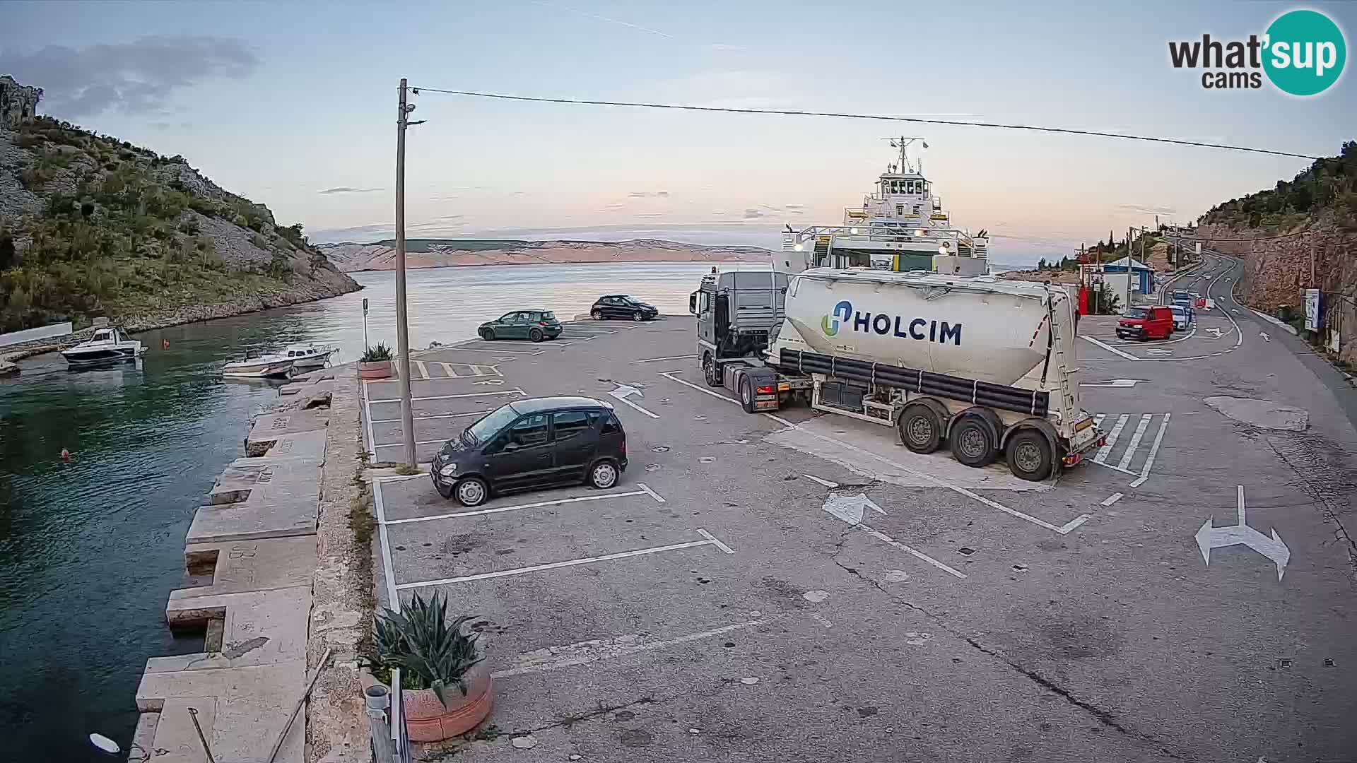 Webcam Fährhafen Prizna – zur Insel Pag