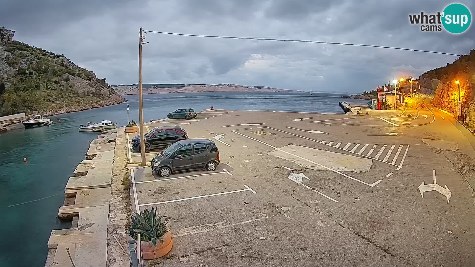 Webcam Prizna ferry port to Pag island