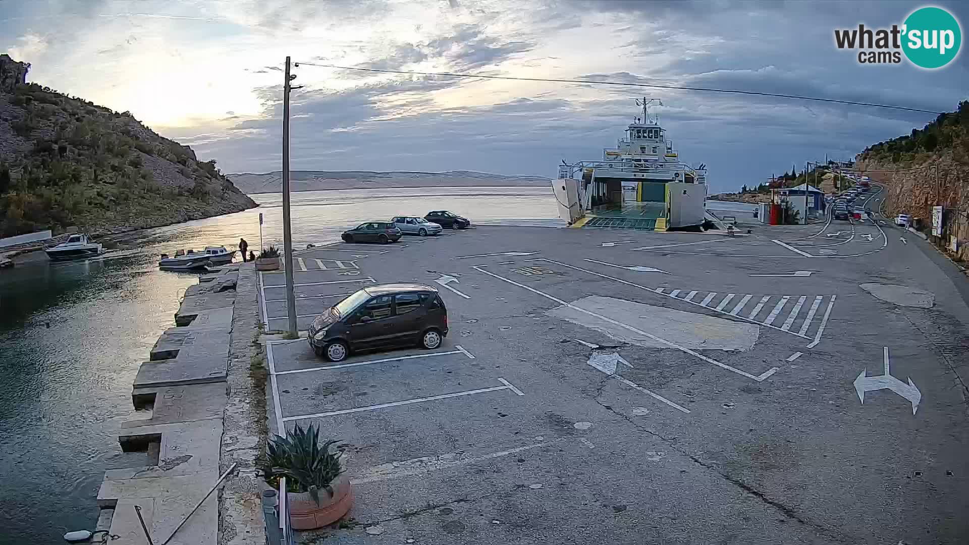 Webcam Prizna ferry port to Pag island