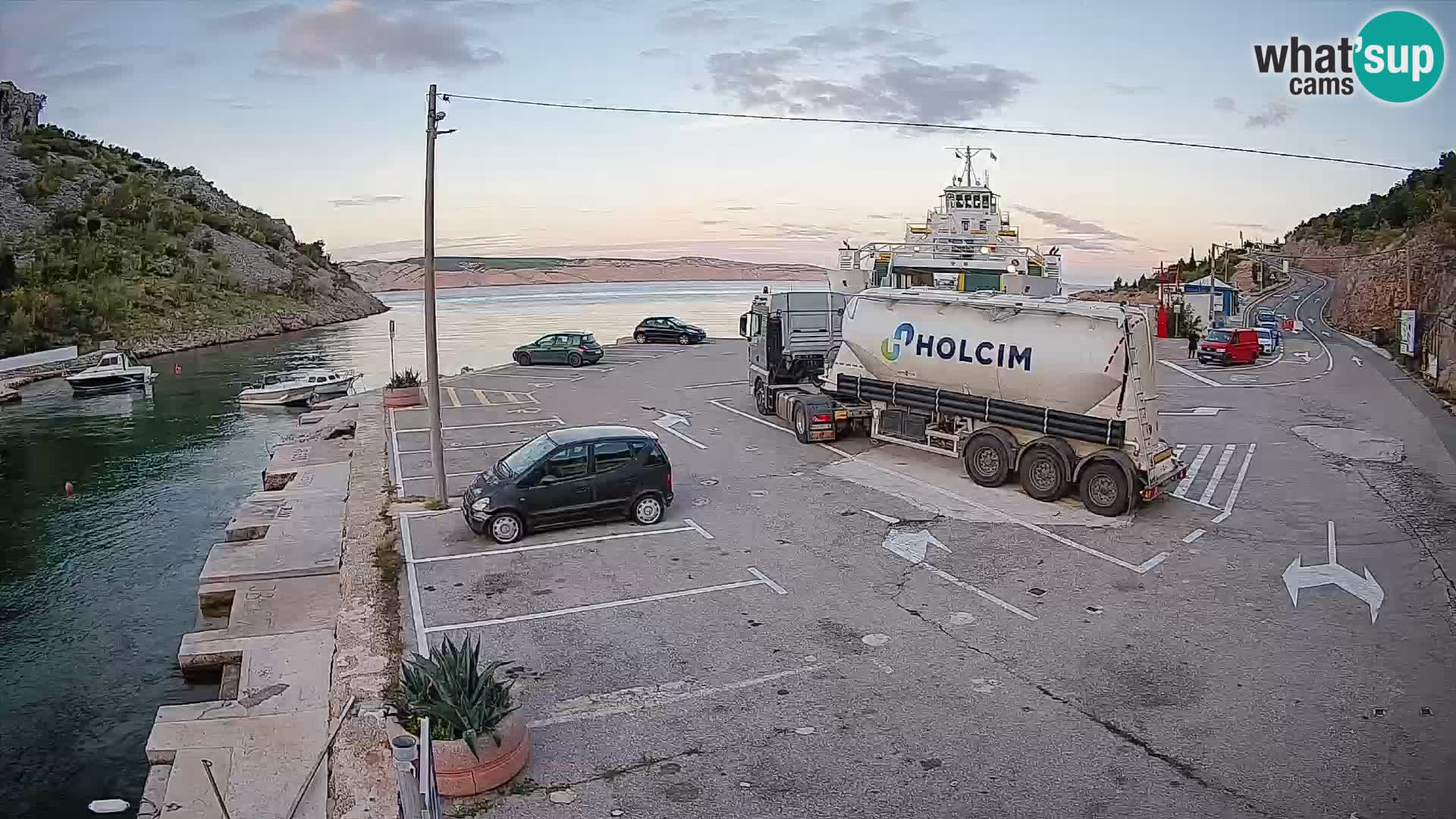 Webcam Prizna ferry port to Pag island