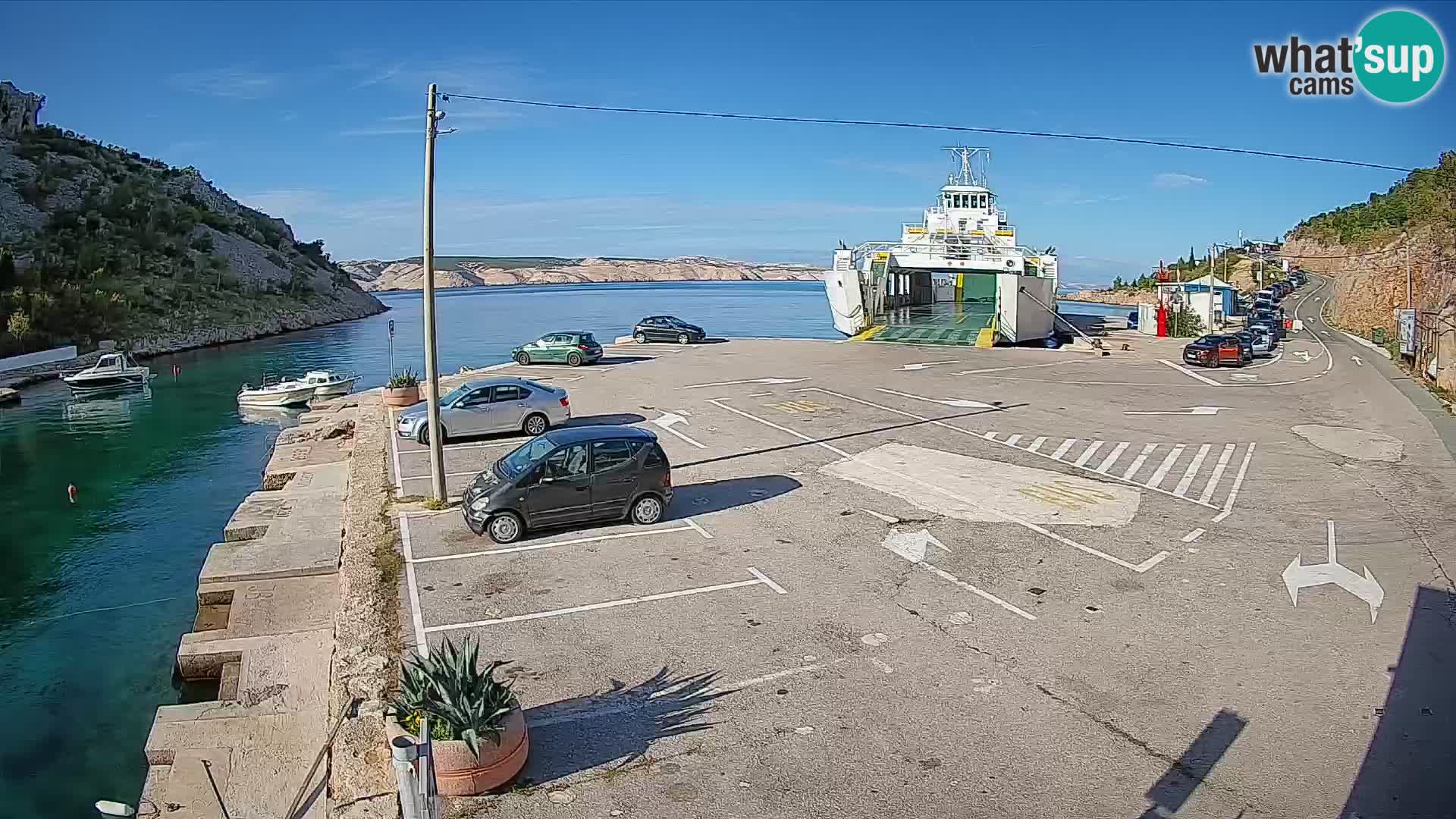 Web kamera trajektna luka Prizna – prema otoku Pag