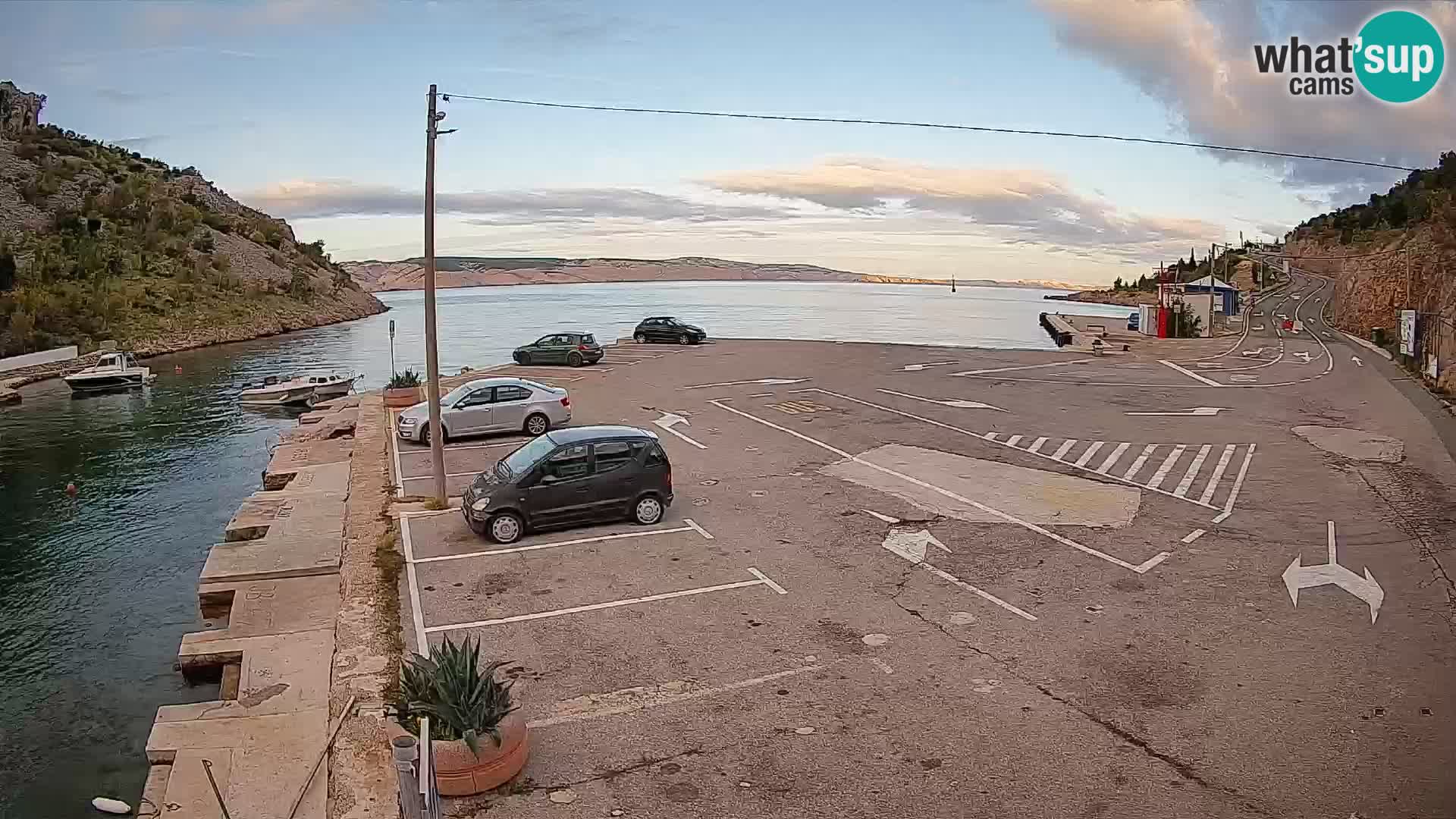 Webcam Prizna ferry port to Pag island