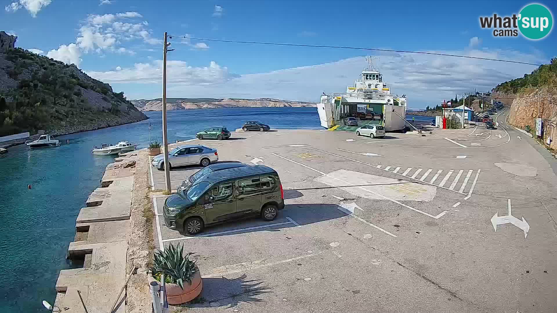 Webcam del puerto de ferris de Prizna – hacia la isla de Pag
