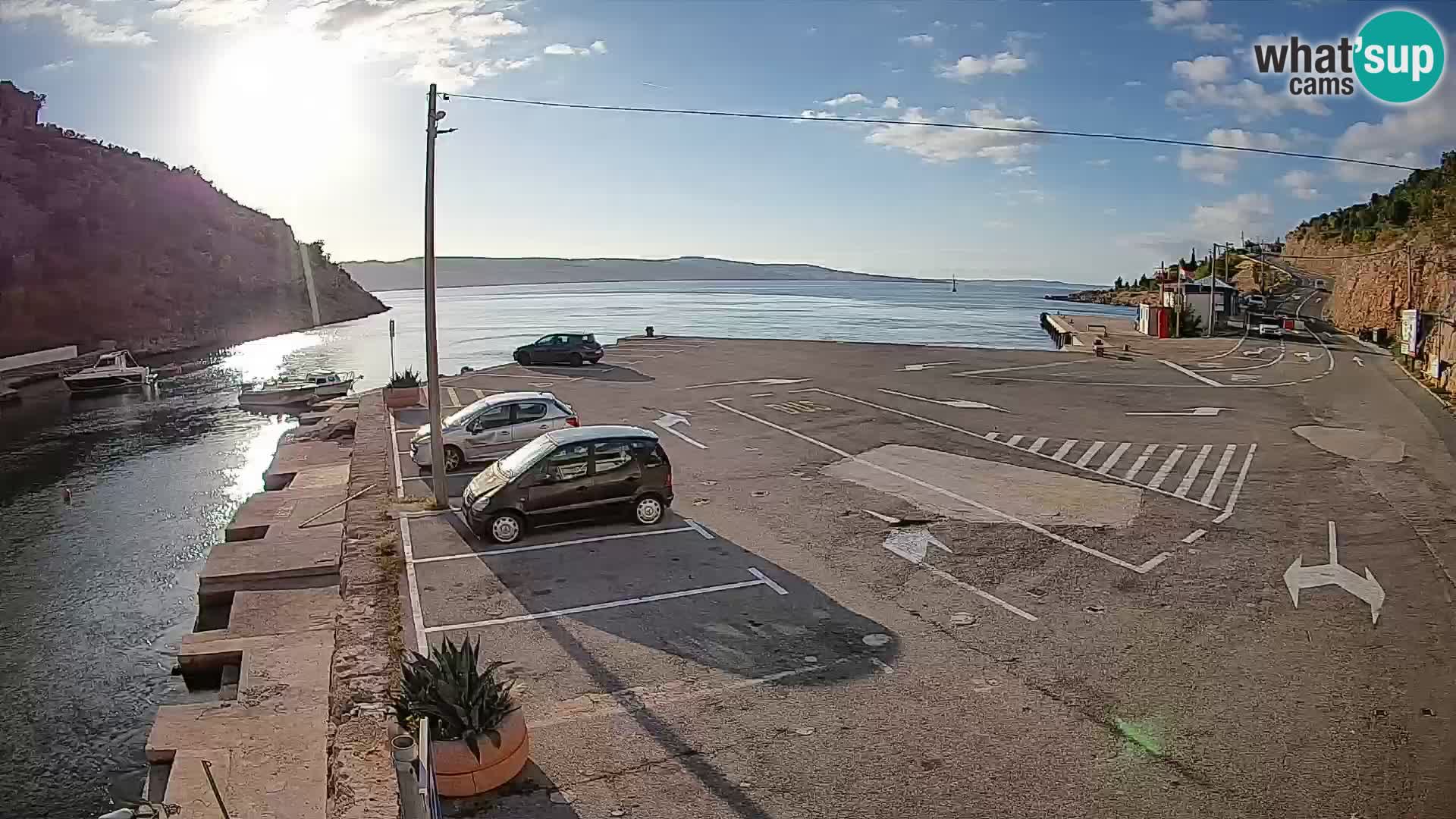 Web kamera trajektna luka Prizna – prema otoku Pag