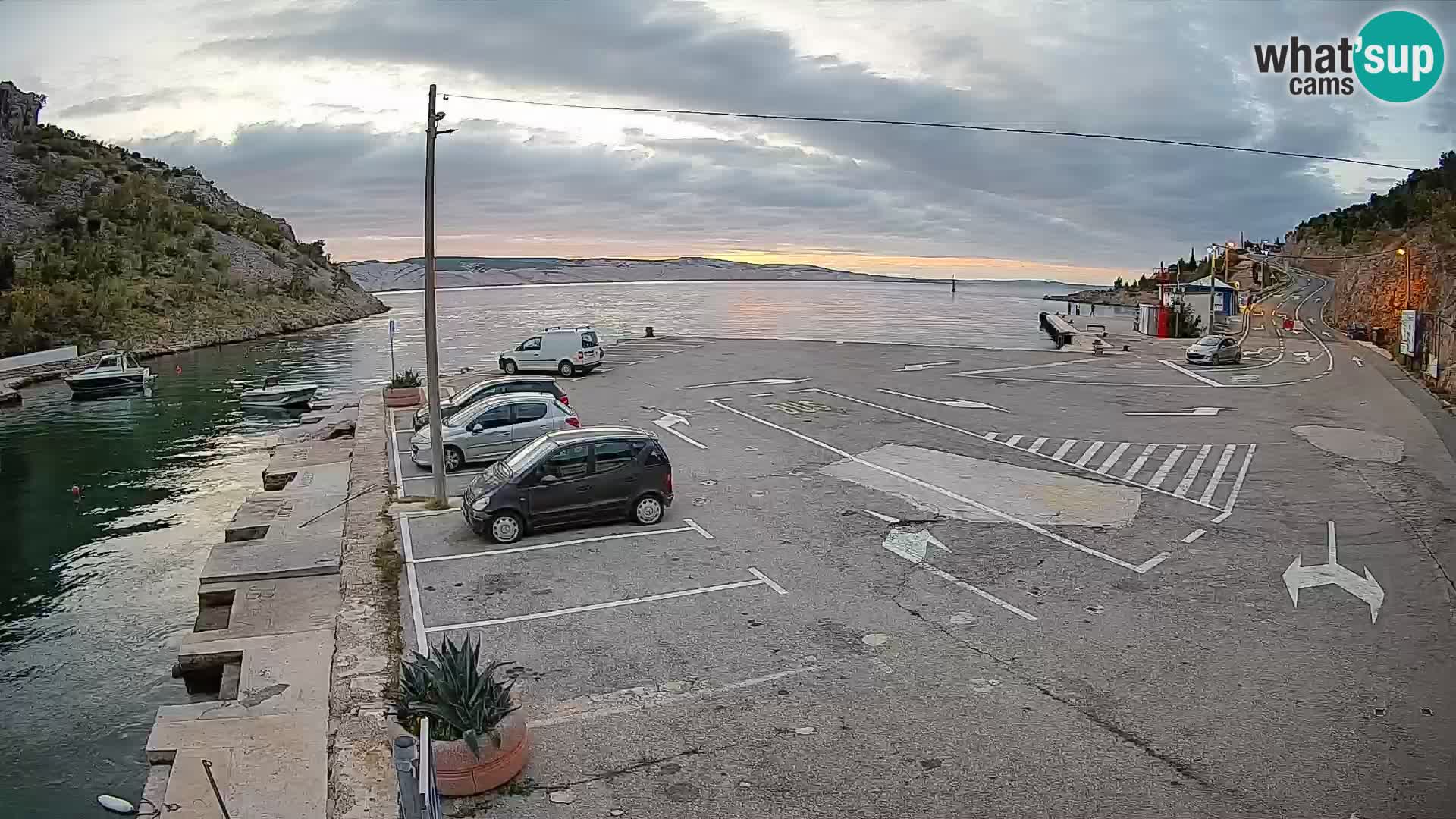Webcam Prizna ferry port to Pag island