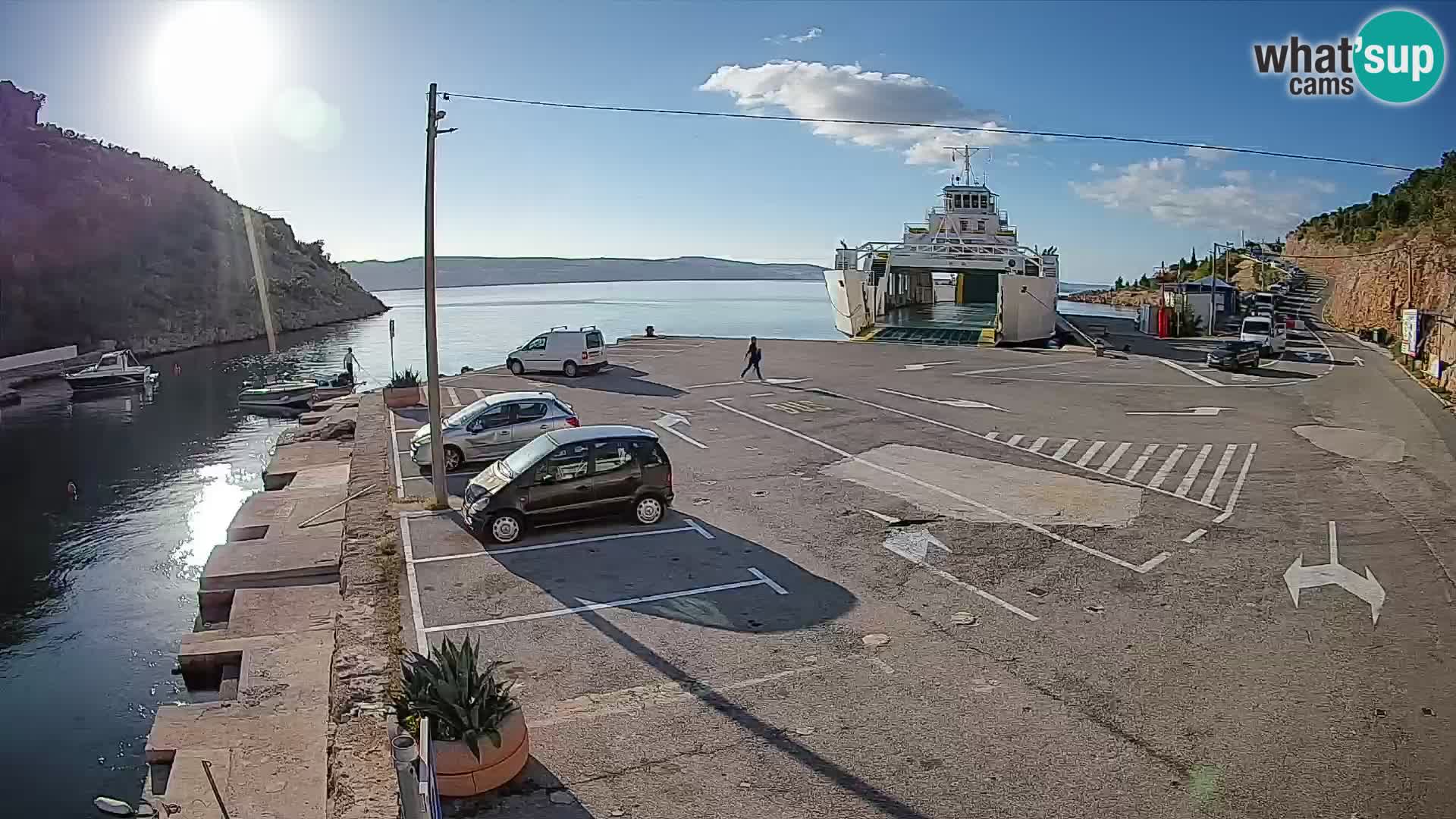 Web kamera trajektna luka Prizna – prema otoku Pag