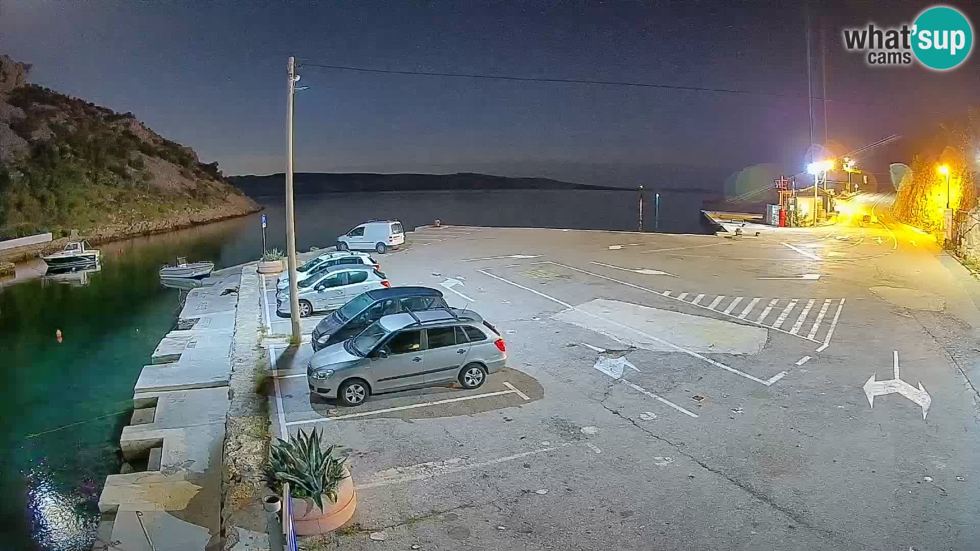 Webcam del puerto de ferris de Prizna – hacia la isla de Pag