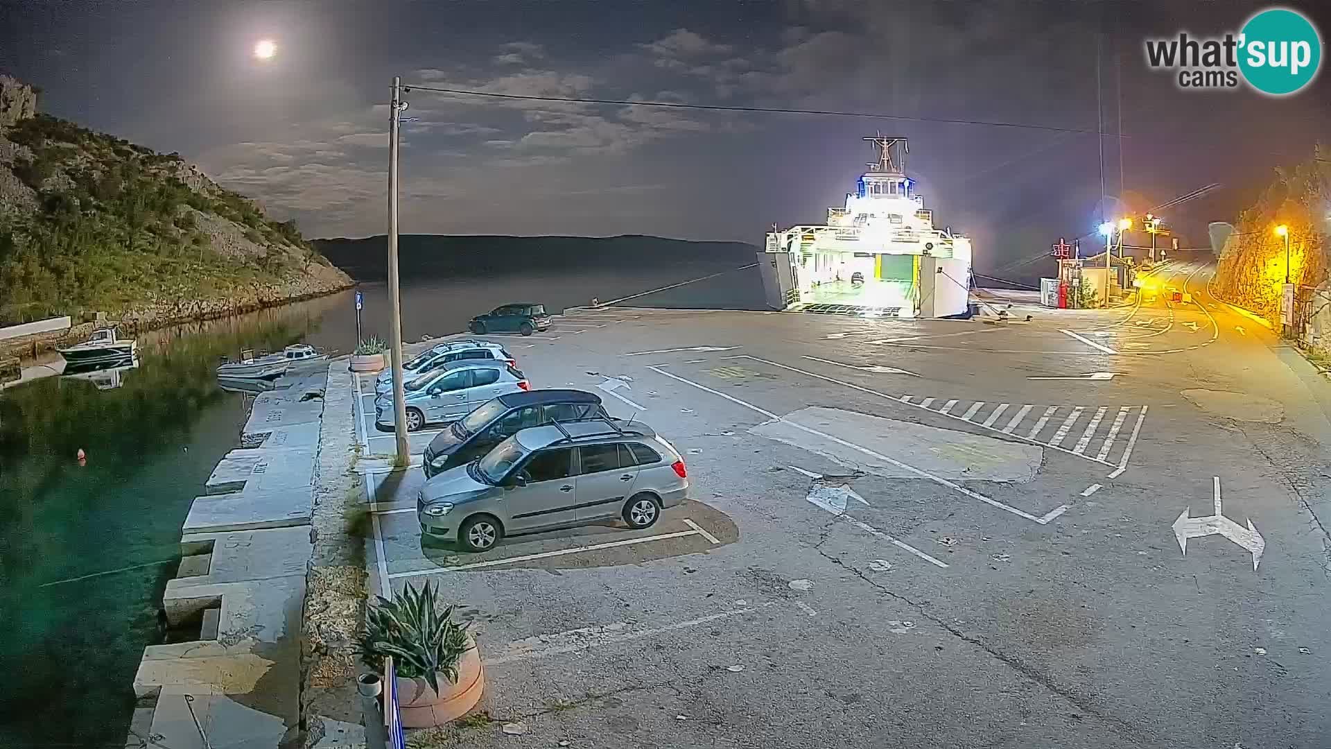 Web kamera trajektna luka Prizna – prema otoku Pag