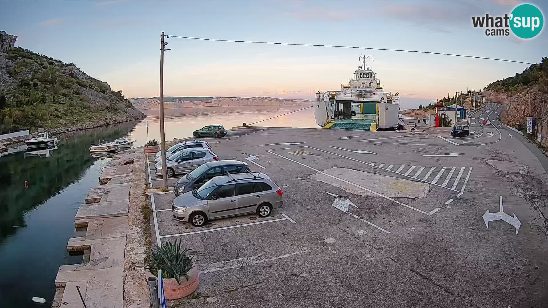 Webcam port de ferry de Prizna – vers l’île de Pag