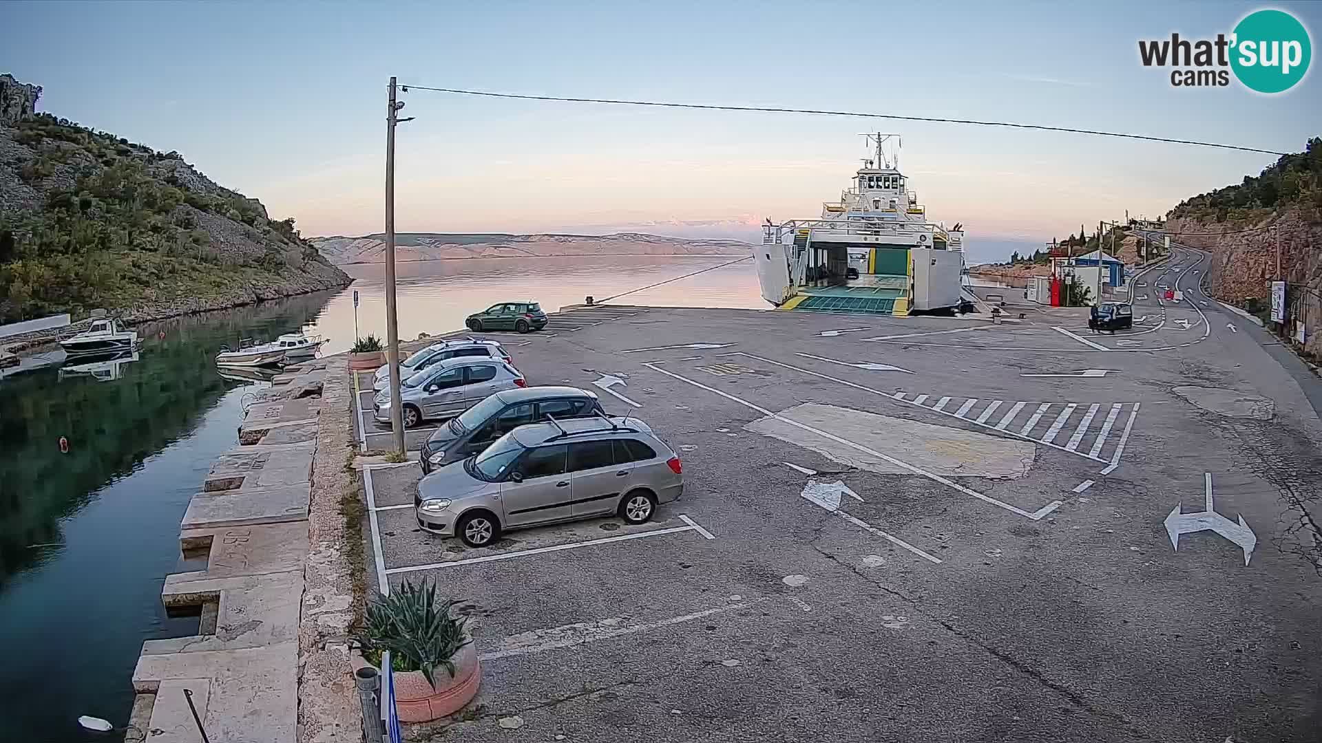 Webcam Prizna ferry port to Pag island