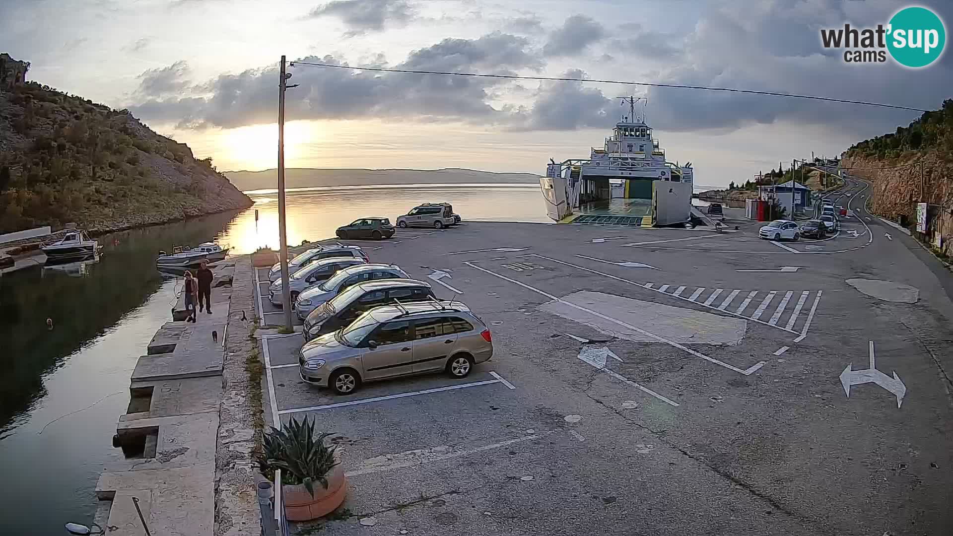 Web kamera trajektna luka Prizna – prema otoku Pag