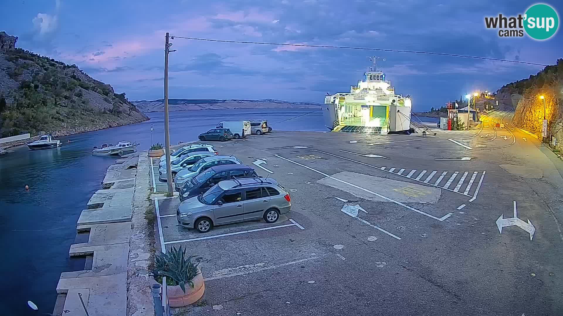 Webcam port de ferry de Prizna – vers l’île de Pag