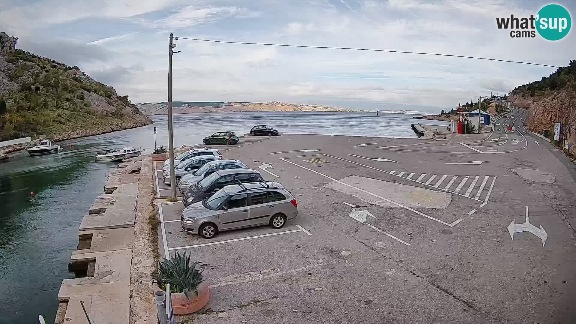 Webcam del puerto de ferris de Prizna – hacia la isla de Pag