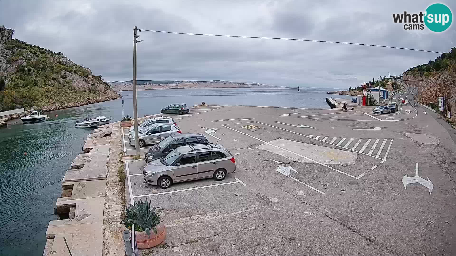 Web kamera trajektna luka Prizna – prema otoku Pag