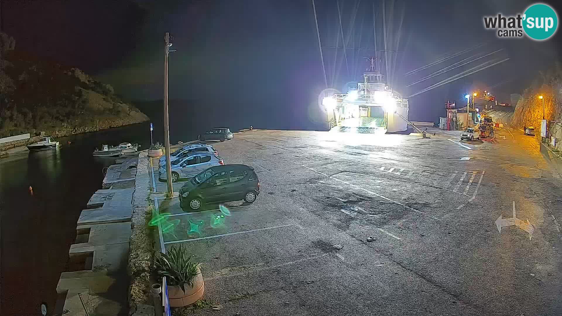 Web kamera trajektna luka Prizna – prema otoku Pag