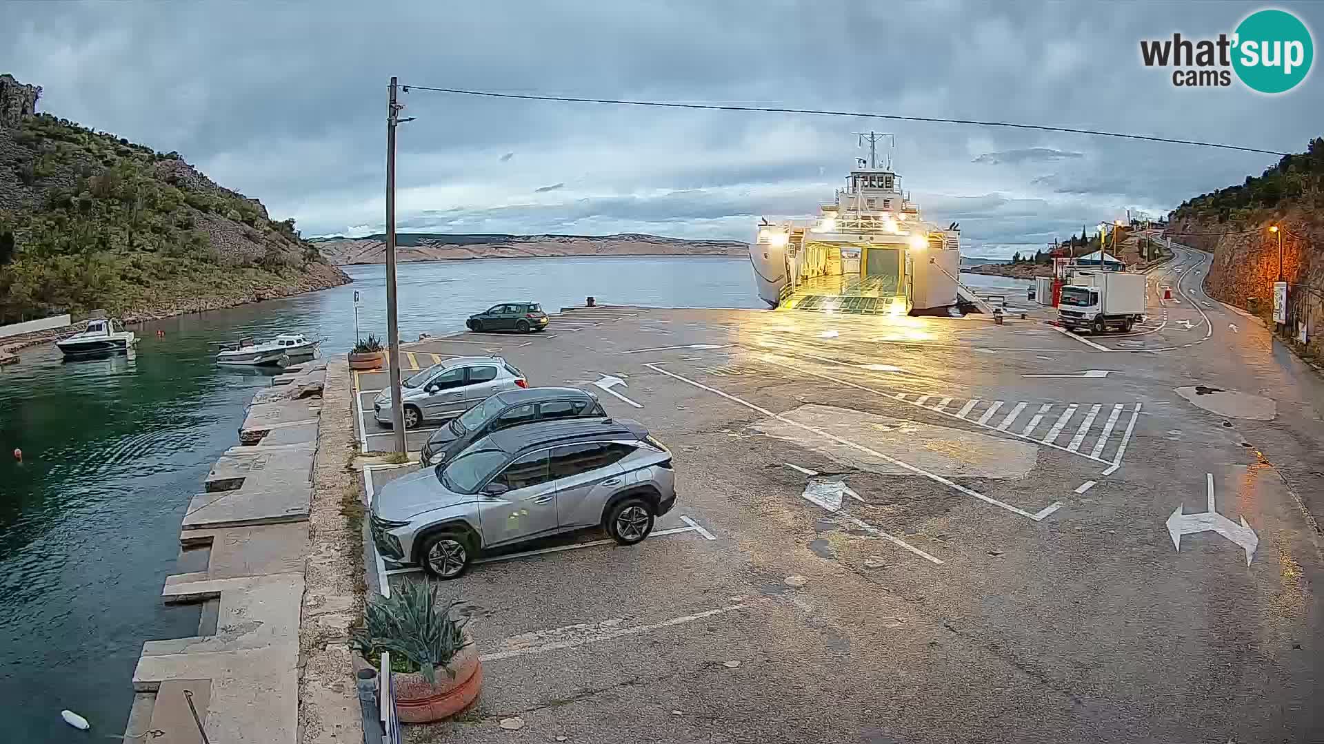 Webcam Prizna ferry port to Pag island