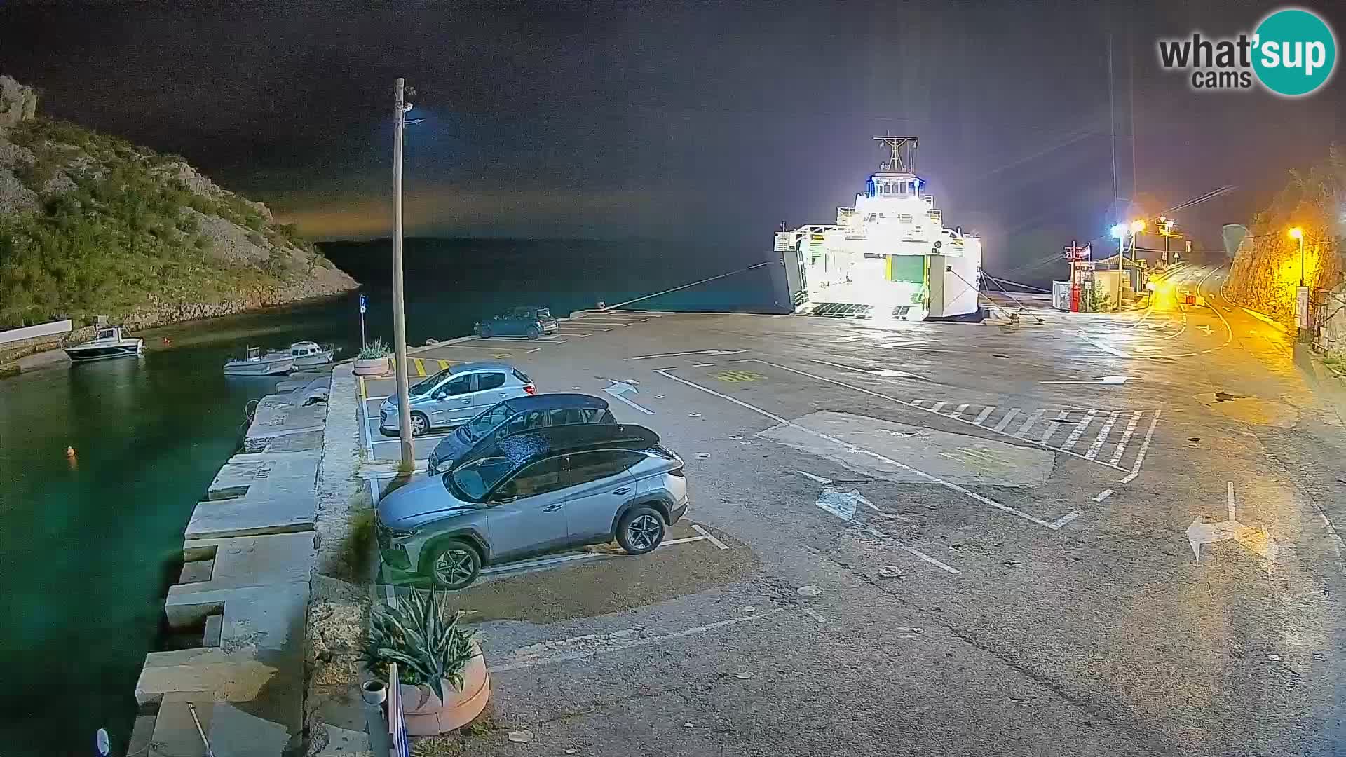 Web kamera trajektna luka Prizna – prema otoku Pag