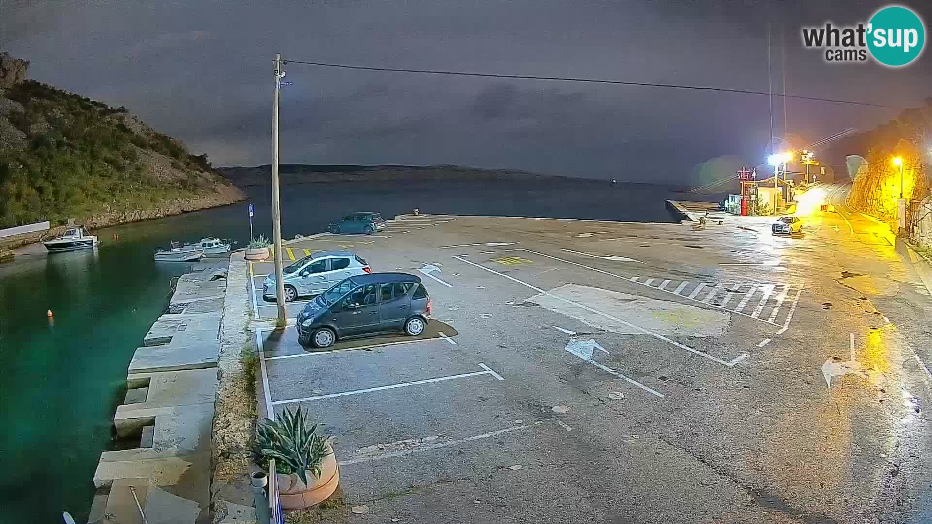 Webcam del puerto de ferris de Prizna – hacia la isla de Pag