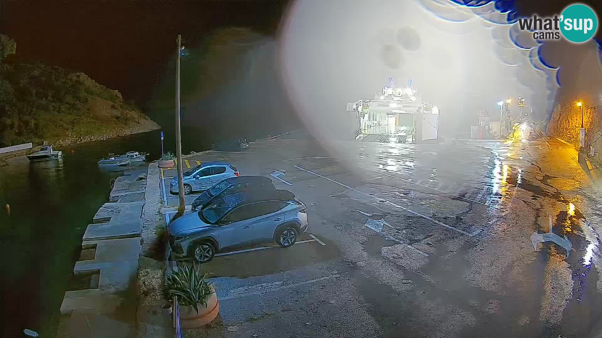 Web kamera trajektna luka Prizna – prema otoku Pag