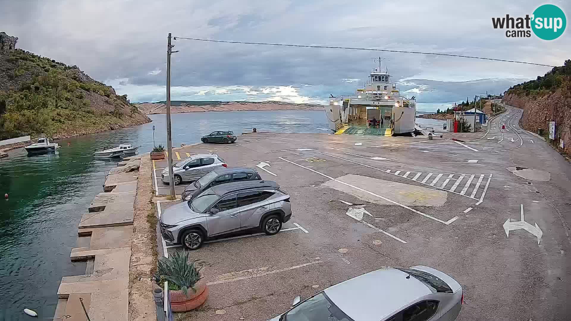 Webcam Prizna ferry port to Pag island