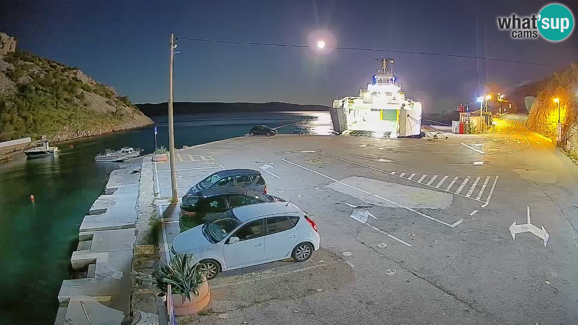 Webcam Prizna ferry port to Pag island