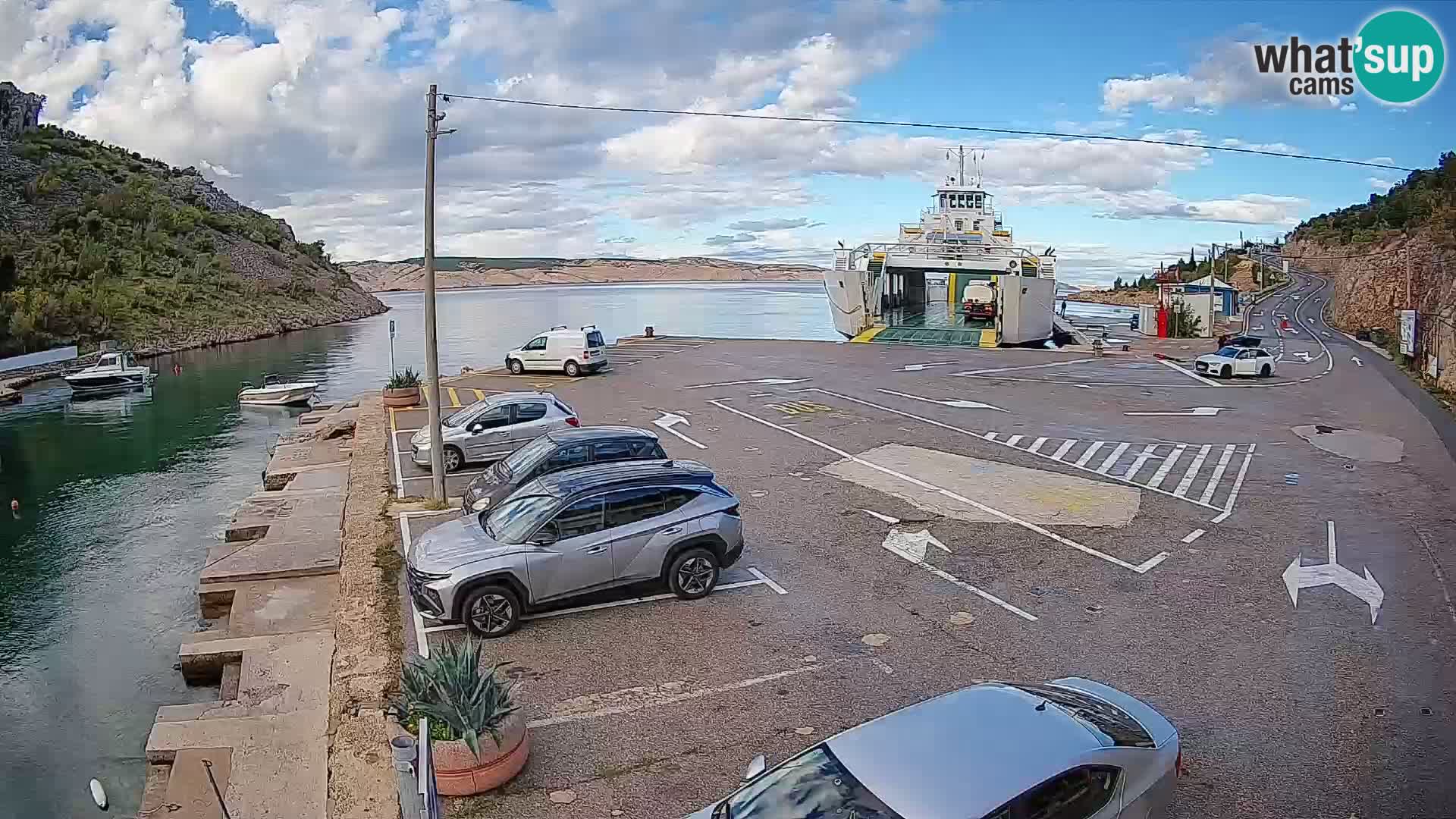 Webcam del puerto de ferris de Prizna – hacia la isla de Pag