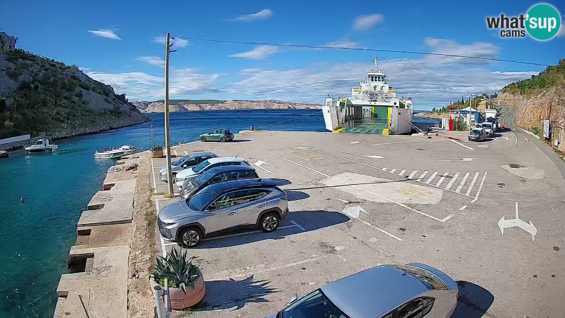 Webcam del puerto de ferris de Prizna – hacia la isla de Pag