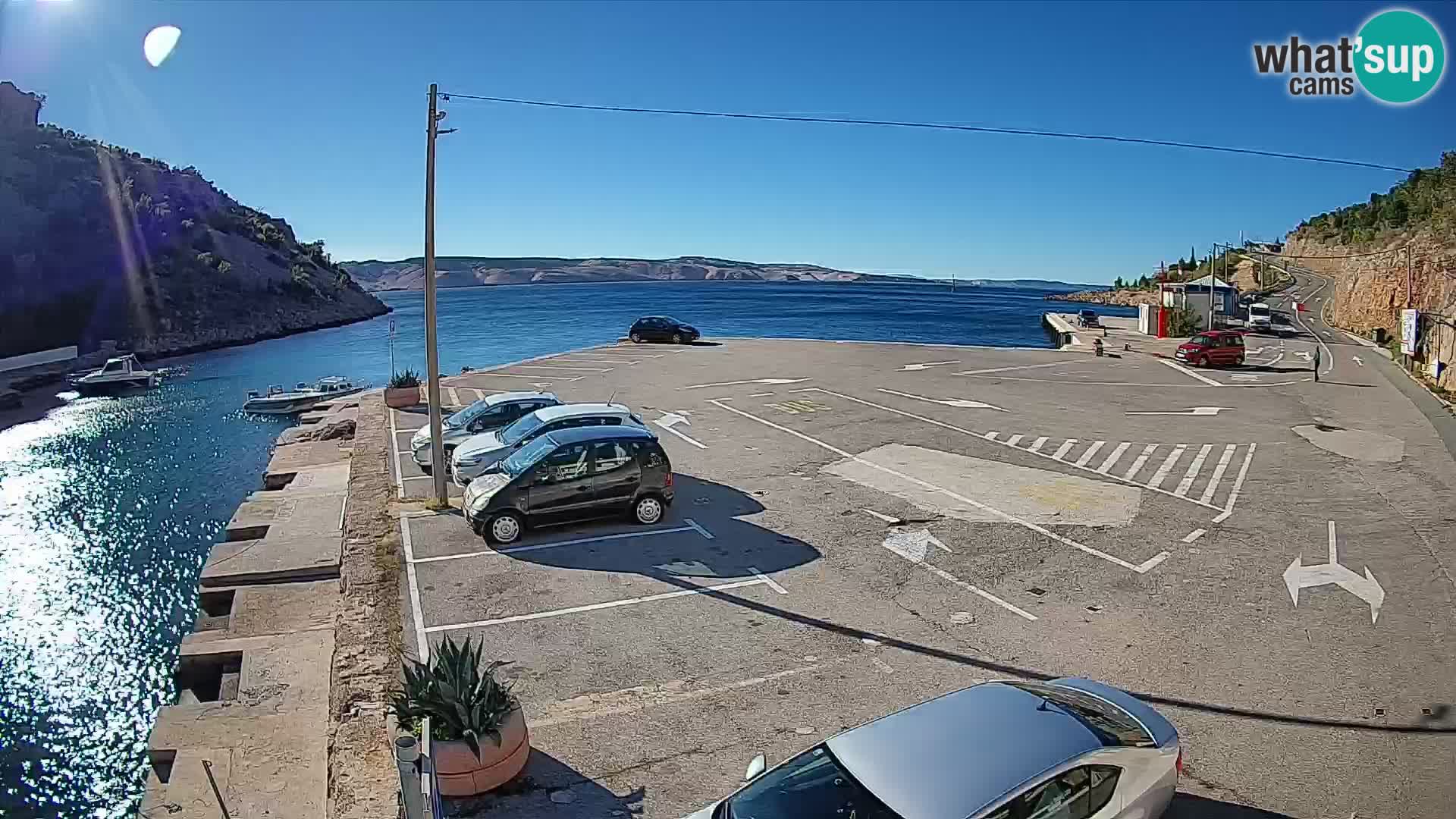 Webcam del puerto de ferris de Prizna – hacia la isla de Pag