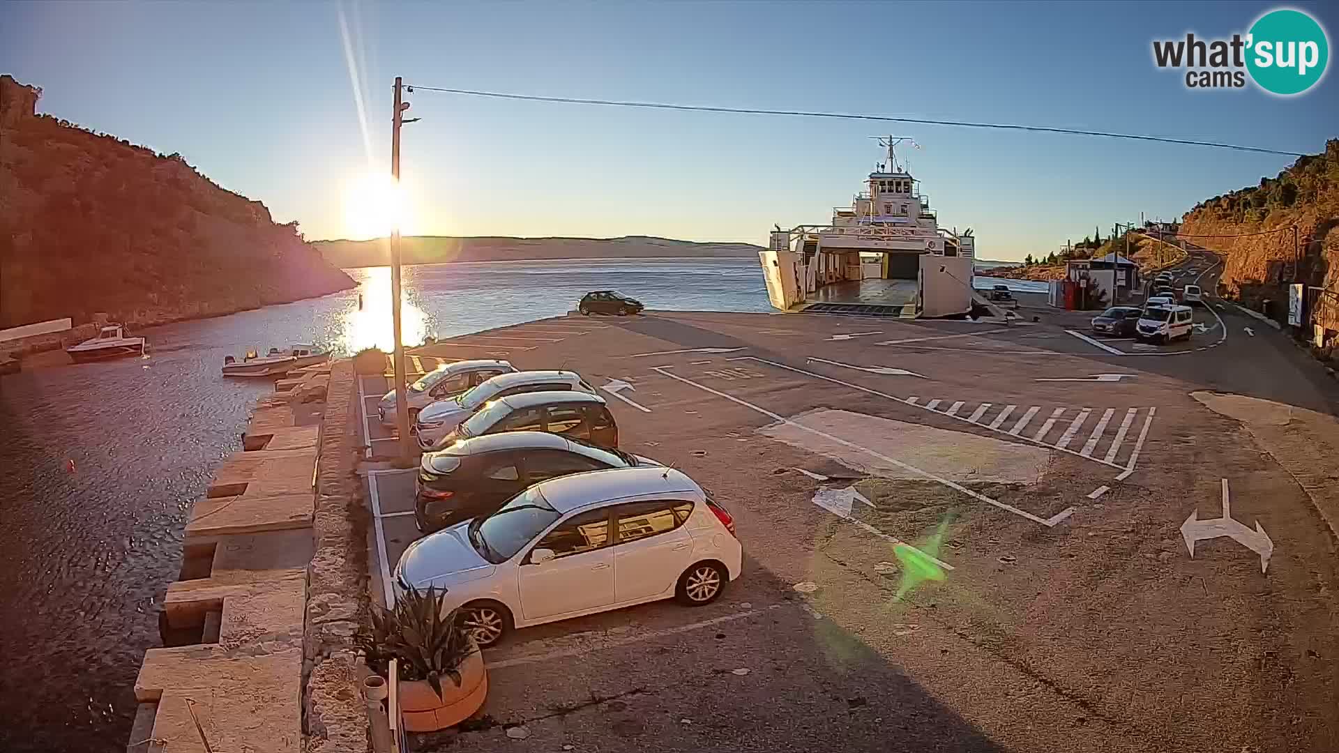 Webcam Prizna ferry port to Pag island
