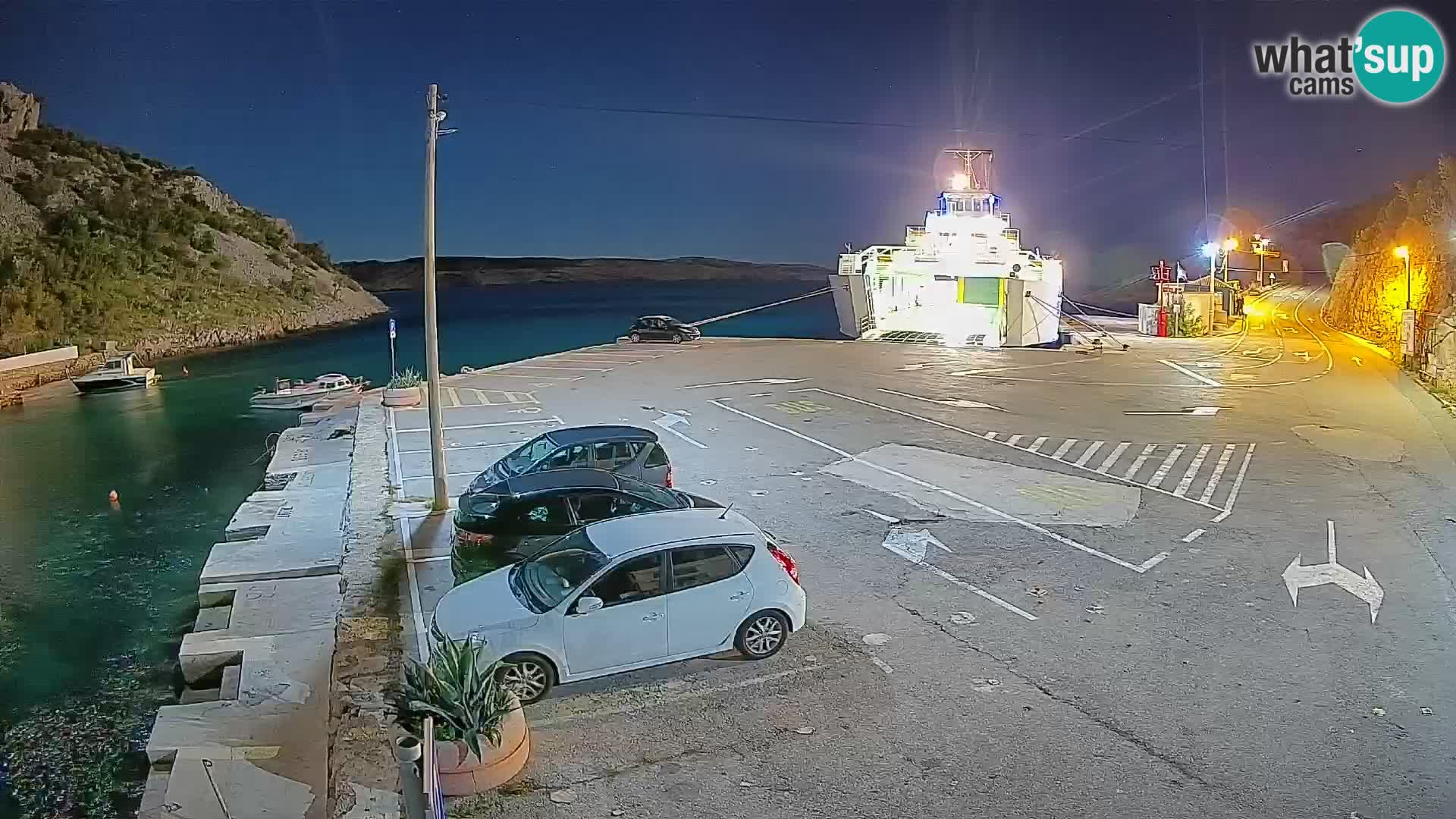 Webcam del puerto de ferris de Prizna – hacia la isla de Pag