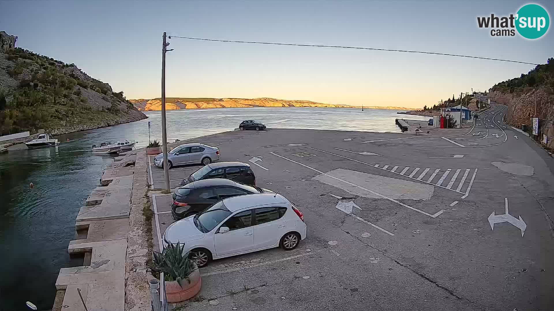 Webcam Prizna ferry port to Pag island