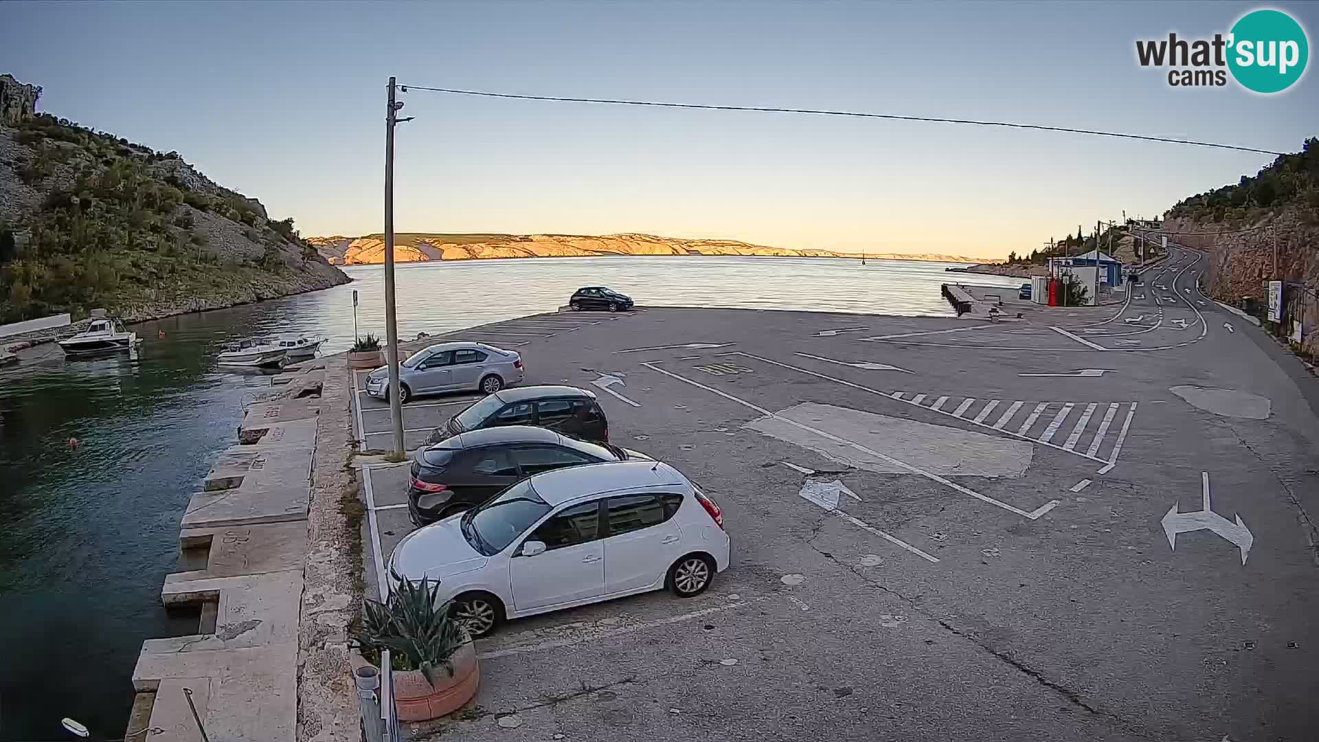 Webcam Prizna ferry port to Pag island