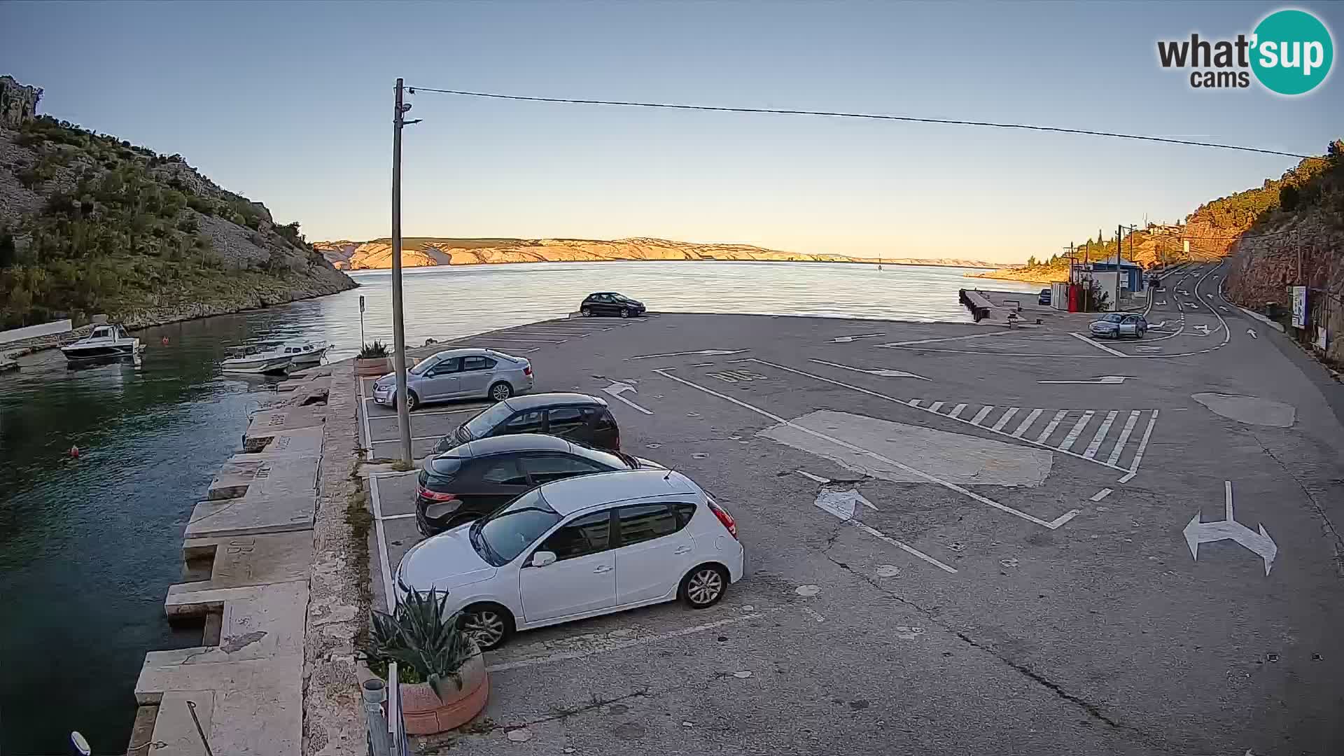 Webcam Prizna ferry port to Pag island