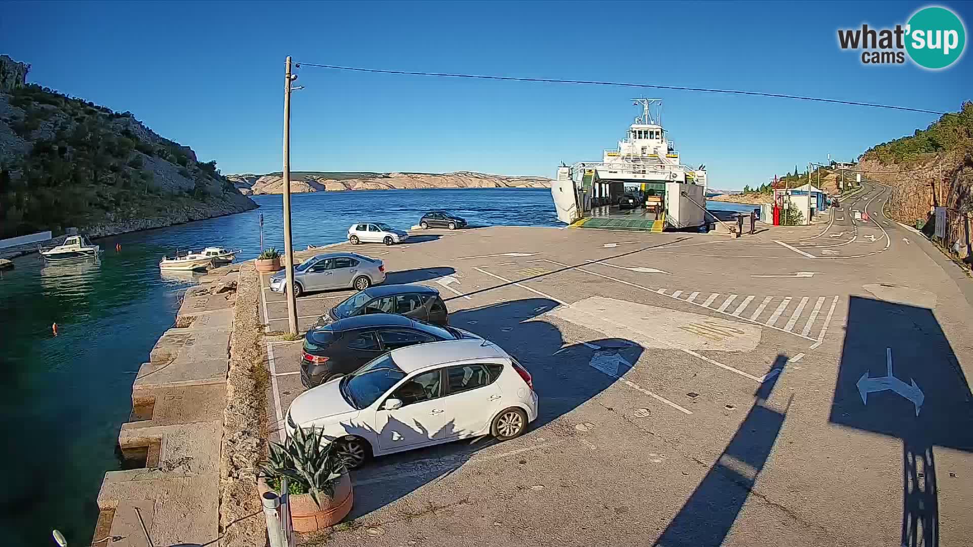 Webcam Prizna ferry port to Pag island