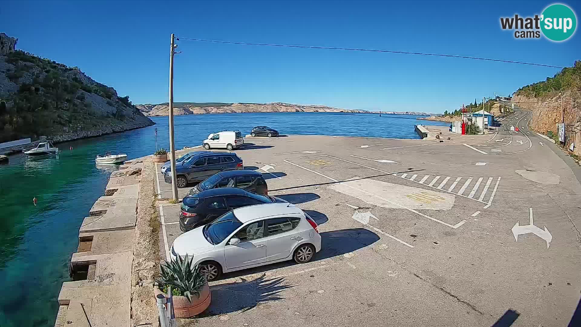 Webcam del puerto de ferris de Prizna – hacia la isla de Pag